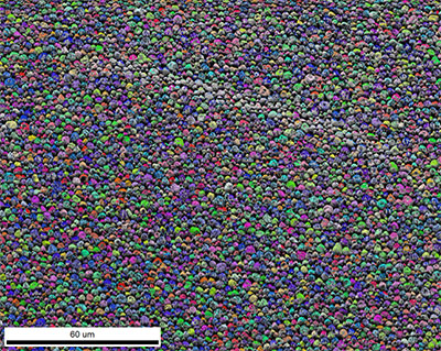 ビームセンシティブなMAPIペロブスカイトから10 kV、150pAで収集したEBSDイメージクオリティー像とIPF方位マップ