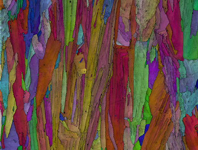 Velocity Super検出器で4,500点/秒、99％以上の指数付け精度で測定した付加製造インコネル718のEBSD方位マップ